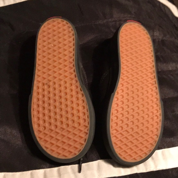 Vans - Picture 2 of 3